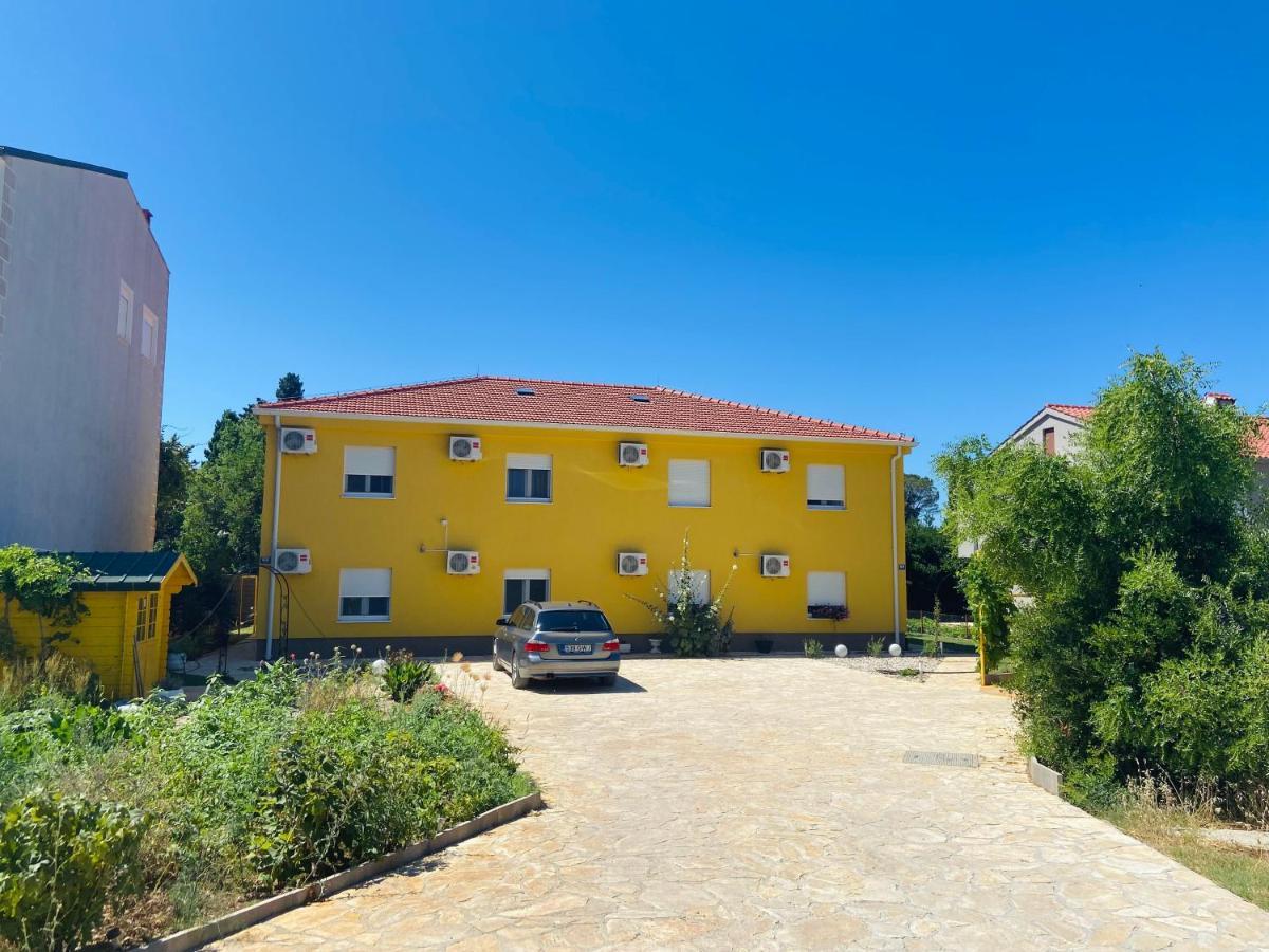 Spacious Close To The Sea In Split Area