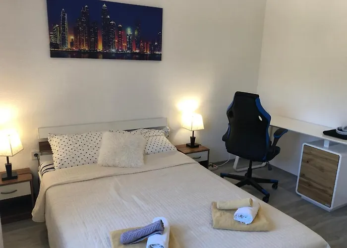 Spacious Apartment Close To The Sea In Split Area