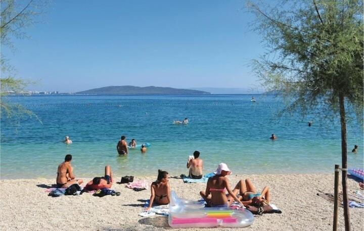 Spacious Close To The Sea In Split Area Kastela